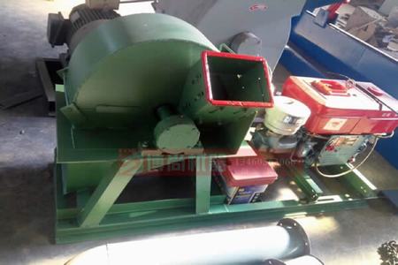 移動式柴油機(jī)木材粉碎機(jī)